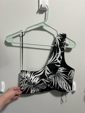 Zara Black & White One-Shoulder Top